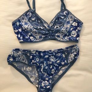 Bloomers and bralette set
